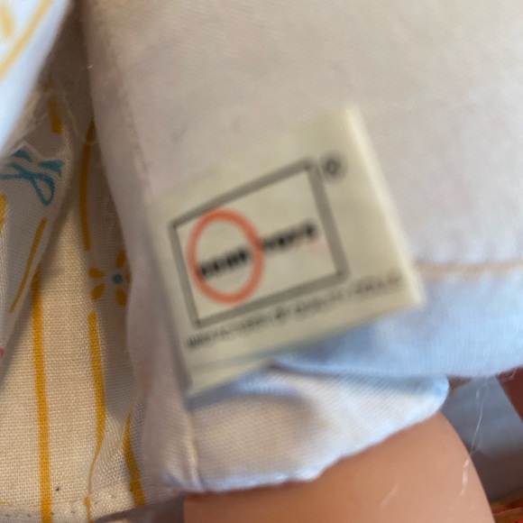 Vintage 1980s Ocean Toys Doll - Picture 3 of 4